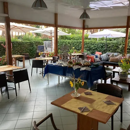 Hotel Cerrano 3*