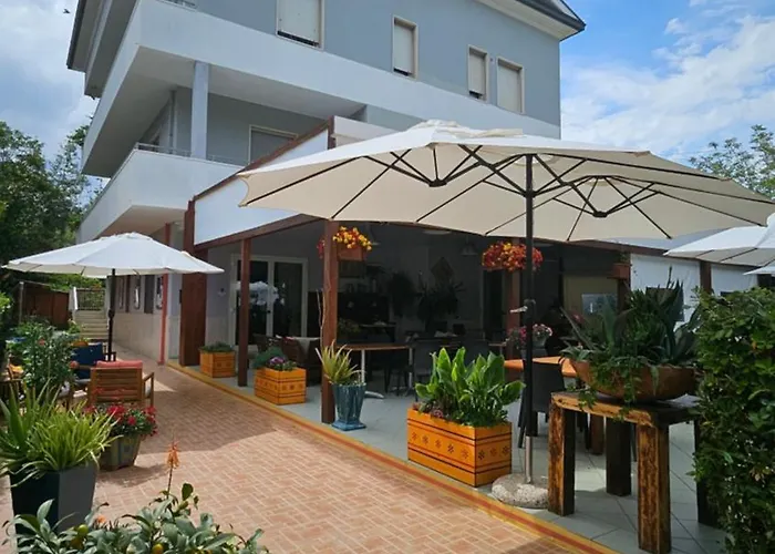 Отель Cerrano Сильви-Марина