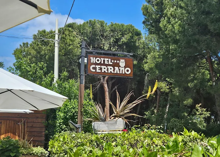 Cerrano Отель Сильви-Марина